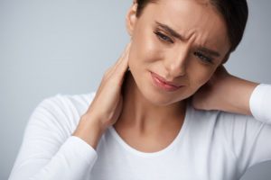 woman with neck pain